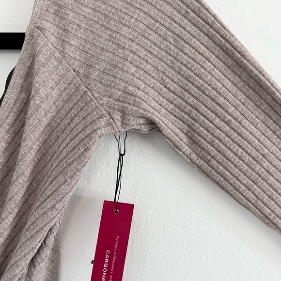 NWT CARBON38
Long Sleeve Wrap Ribbed Top - Beige - XS - Picture 9 of 10